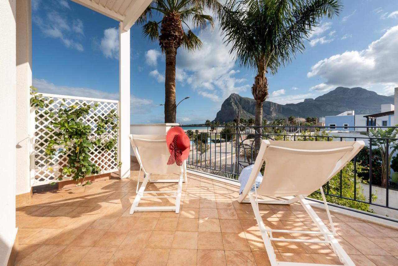 Hotel Ristorante Mediterraneo Faro 산비토로카포 외부 사진