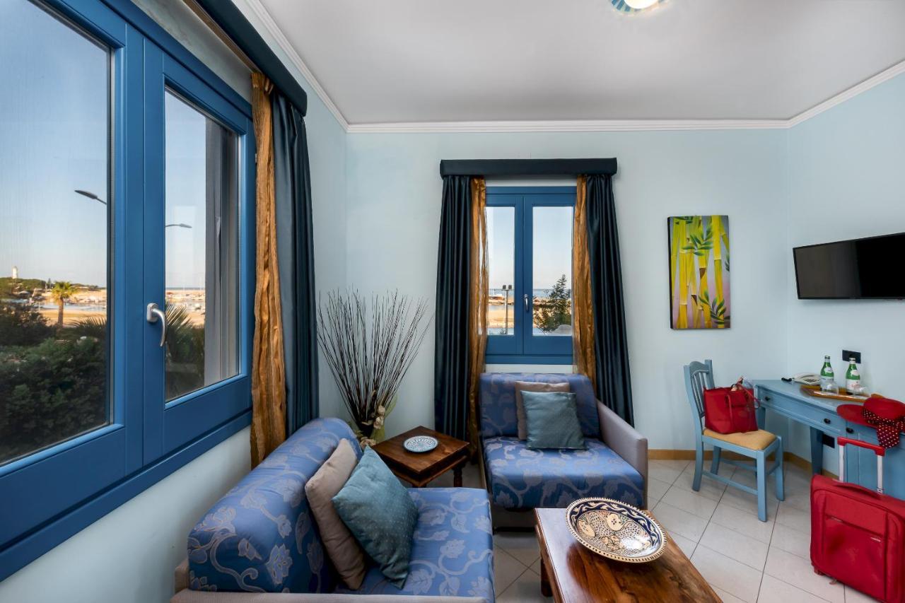 Hotel Ristorante Mediterraneo Faro 산비토로카포 외부 사진