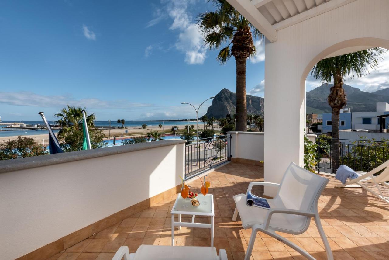 Hotel Ristorante Mediterraneo Faro 산비토로카포 외부 사진