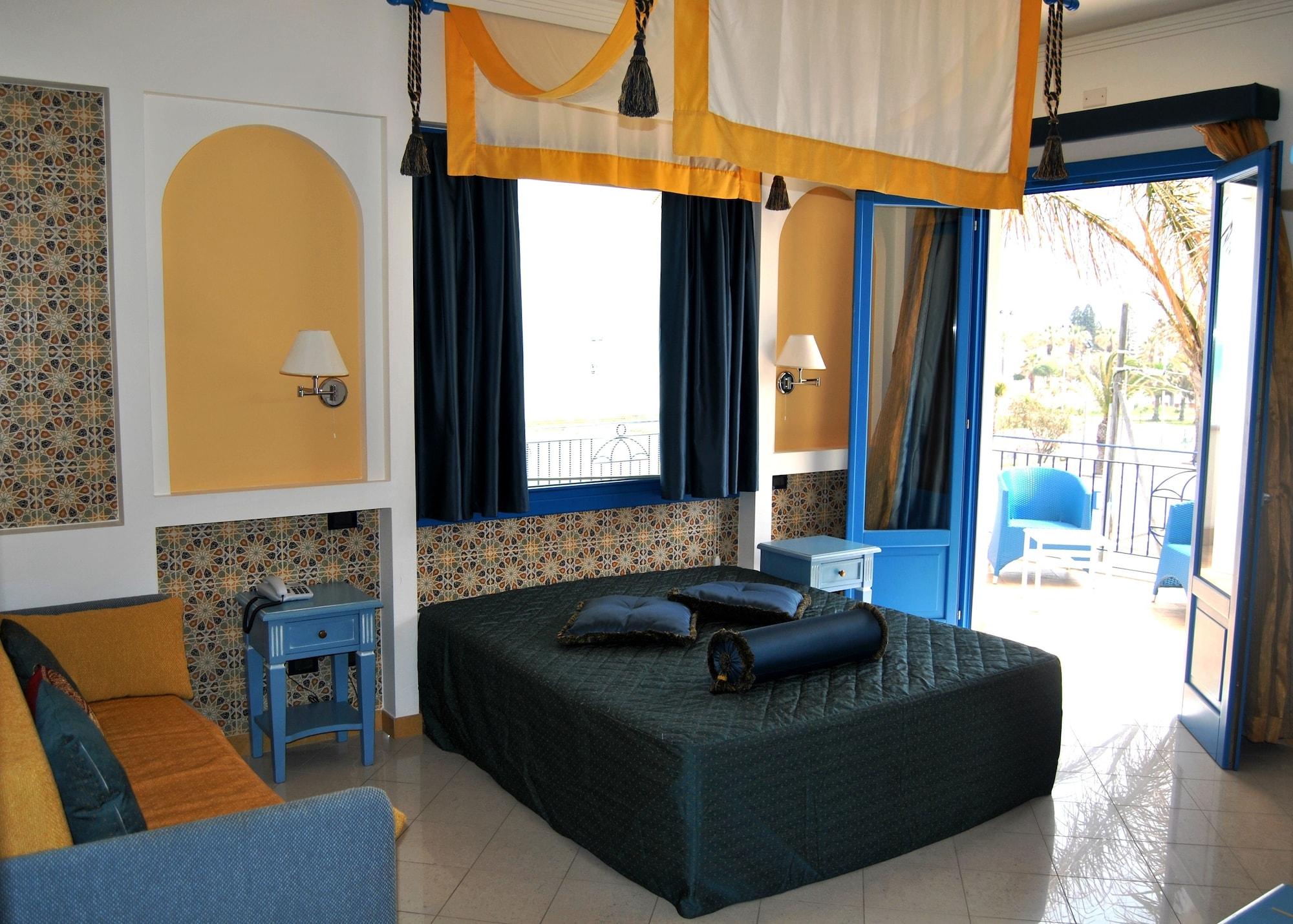 Hotel Ristorante Mediterraneo Faro 산비토로카포 외부 사진