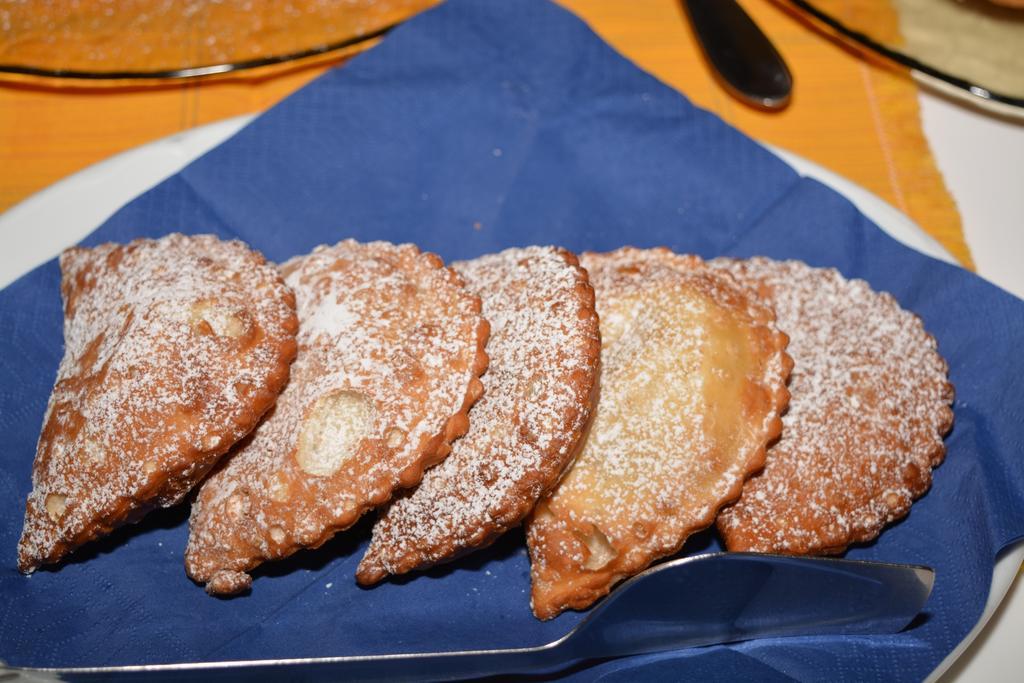 Hotel Ristorante Mediterraneo Faro 산비토로카포 외부 사진