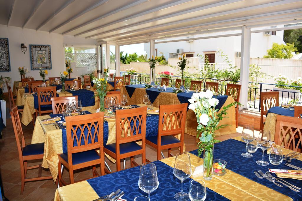 Hotel Ristorante Mediterraneo Faro 산비토로카포 외부 사진