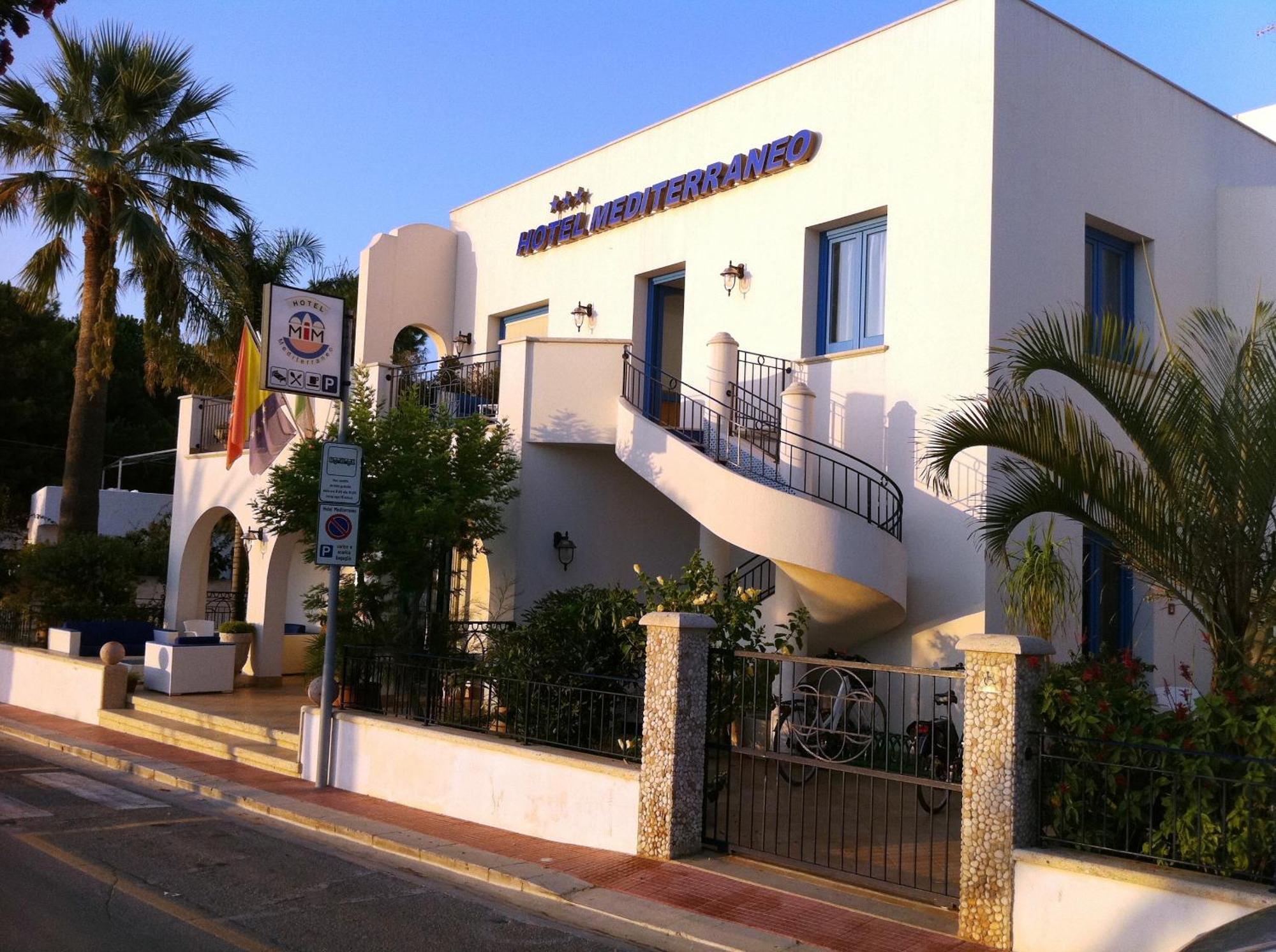 Hotel Ristorante Mediterraneo Faro 산비토로카포 외부 사진